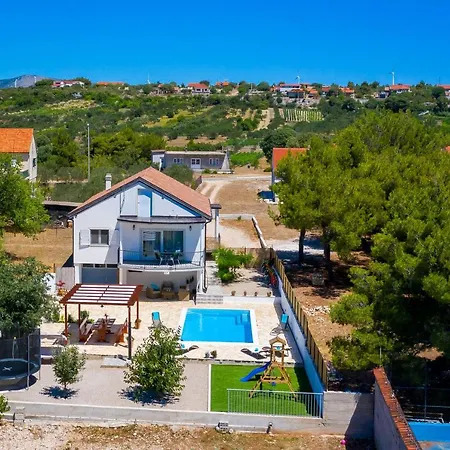 Villa R&B Heated Pool Vrpolje Exterior photo