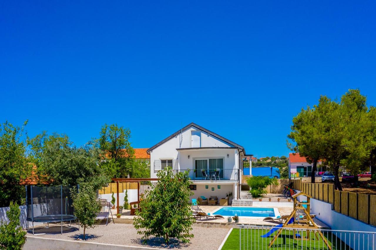 Villa R&b Heated Pool *