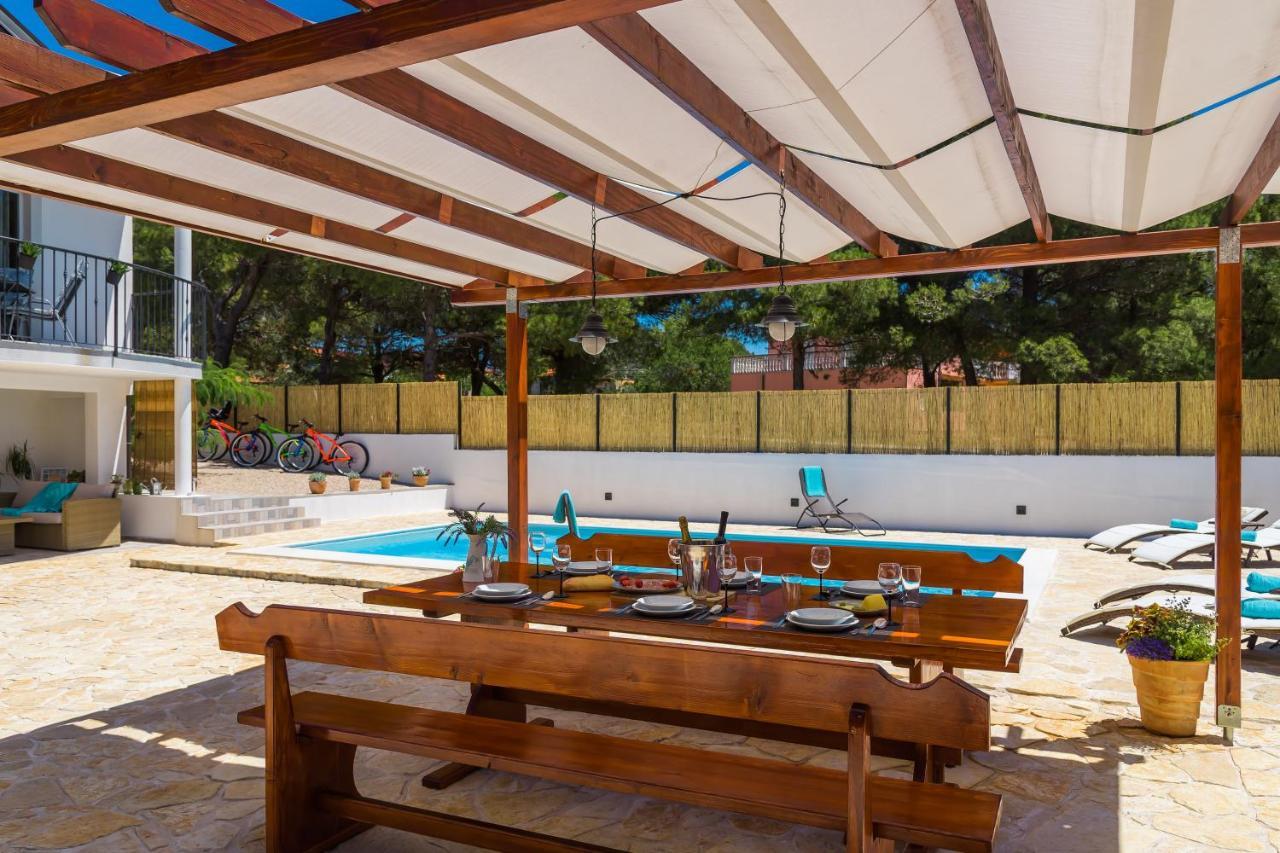 R&b Heated Pool * Vrpolje
